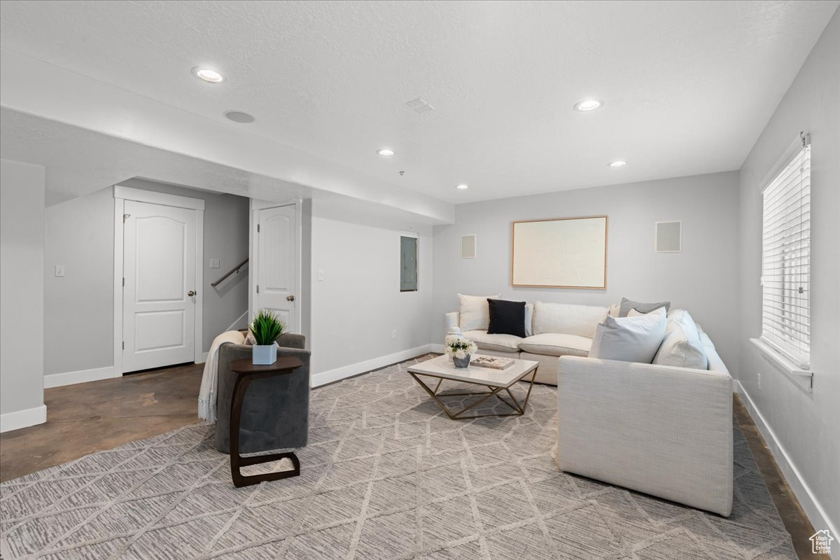 MAPLES AT JORDAN HILLS PHASE 5 - Residential