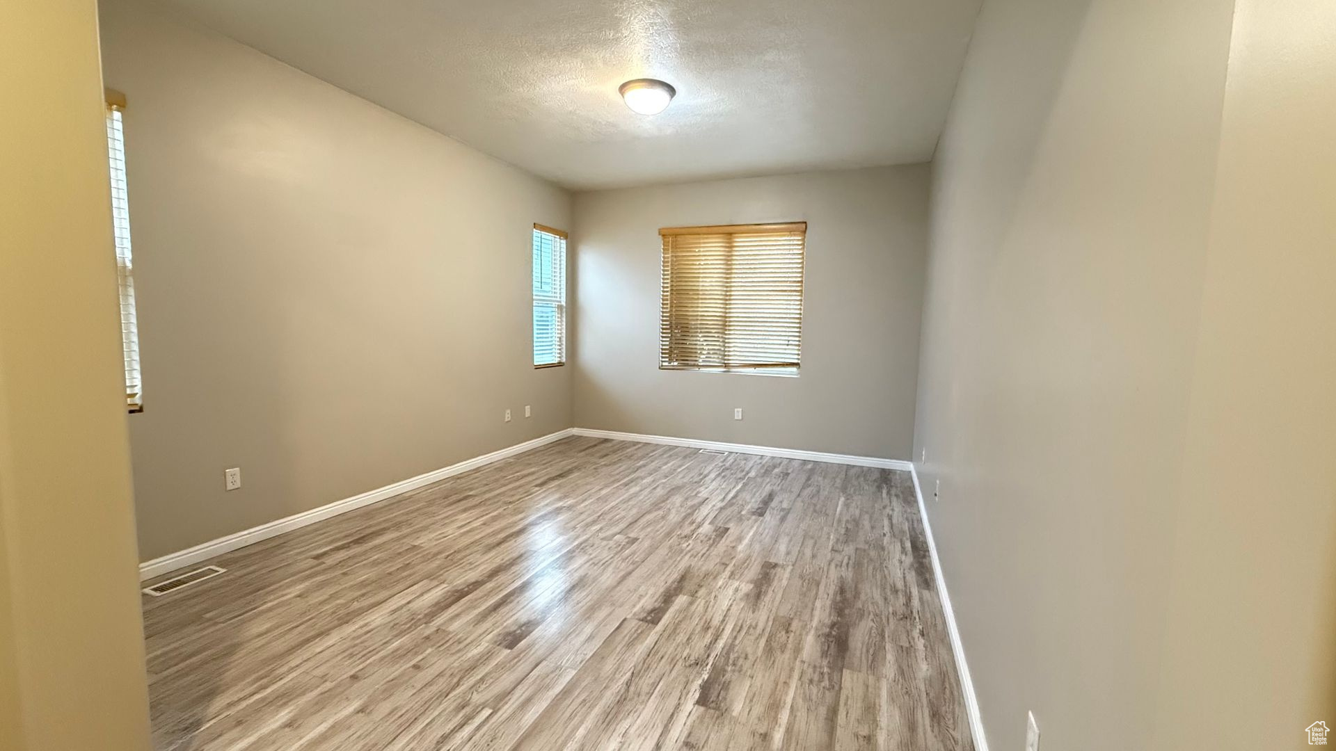 KENNECOTT - Residential Lease