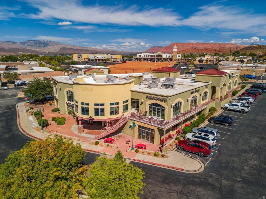 Photo of 1091 N BLUFF ST, Saint George, UT 84770 (MLS # 2182339)