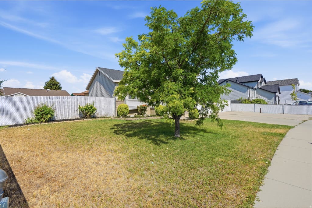 Photo of 3366 S SHALISE CIR, West Valley City, UT 84120 (MLS # 2175872)