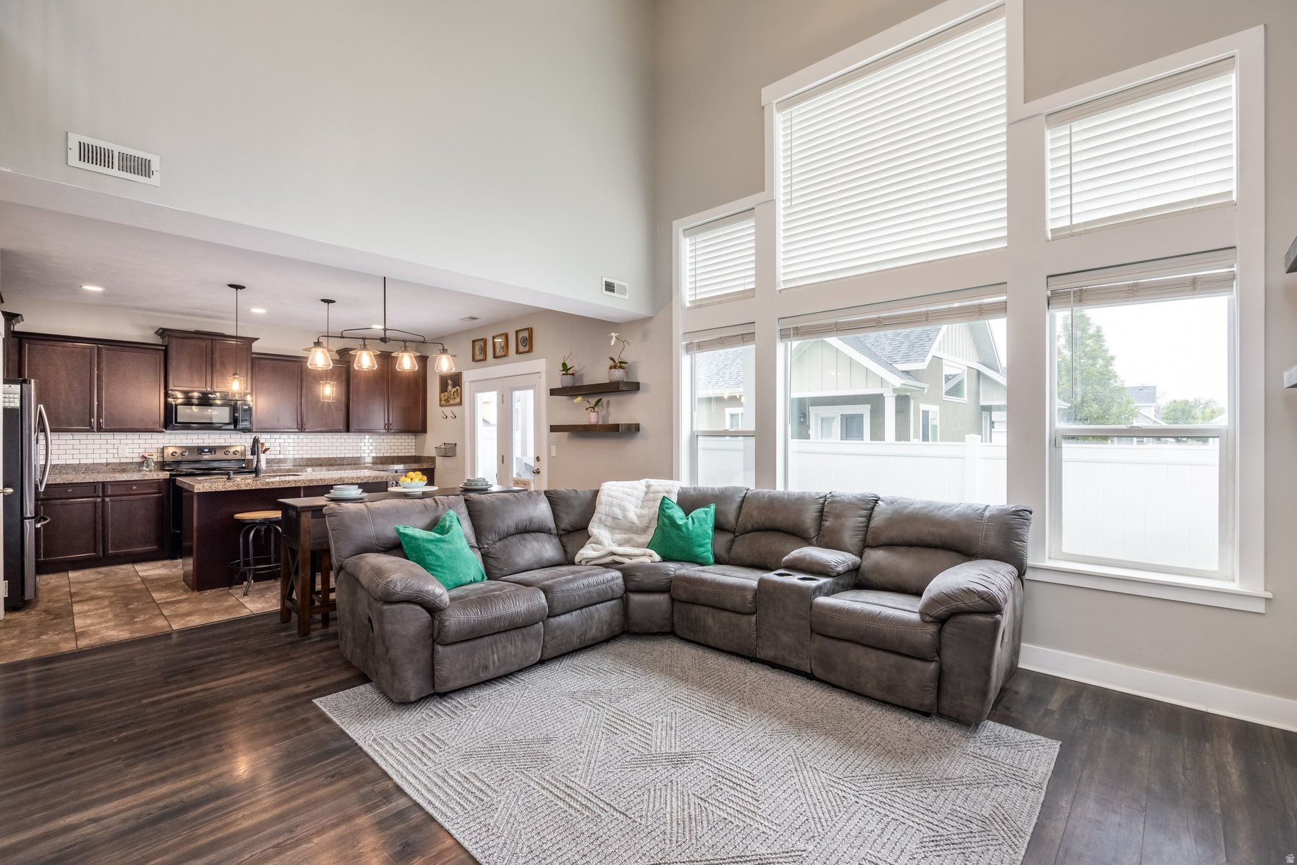 RESIDENCES AT PARK AVENUE - Residential