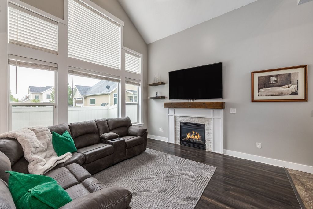 Photo of 1879 W TRAIL HEIGHTS DR #148, Riverton, UT 84065 (MLS # 2154318)