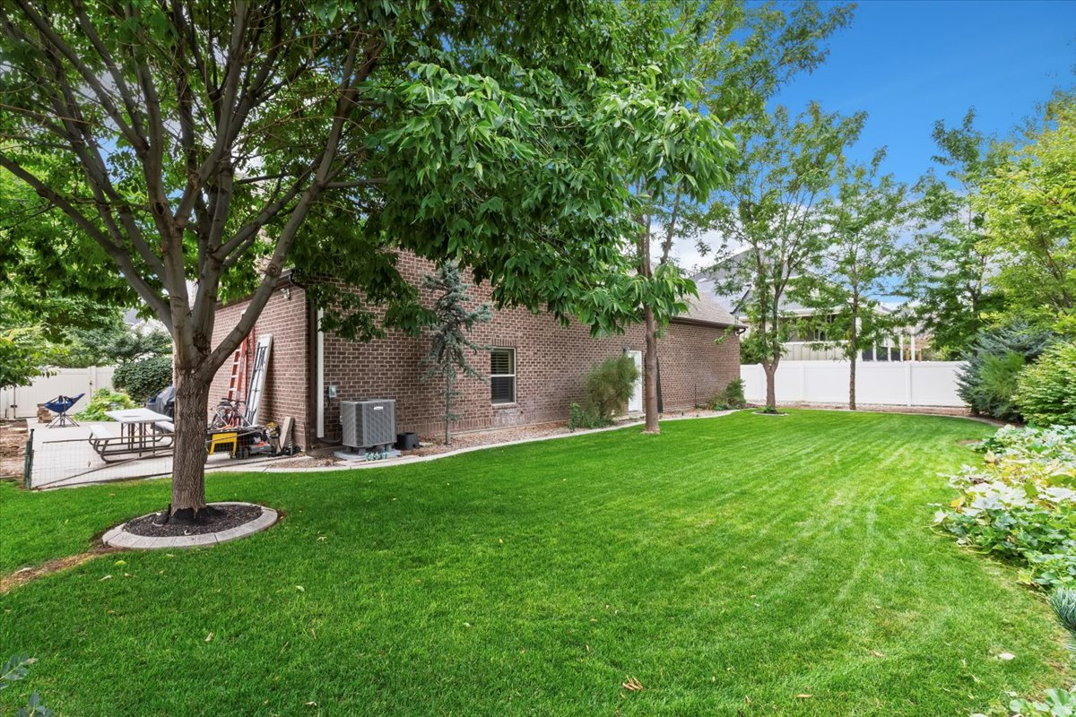 FLINT FARMS ESTATES - Residential