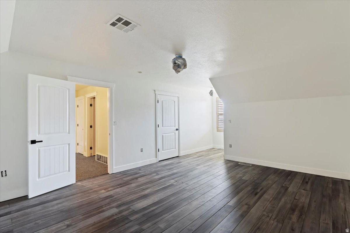 FLINT FARMS ESTATES - Residential