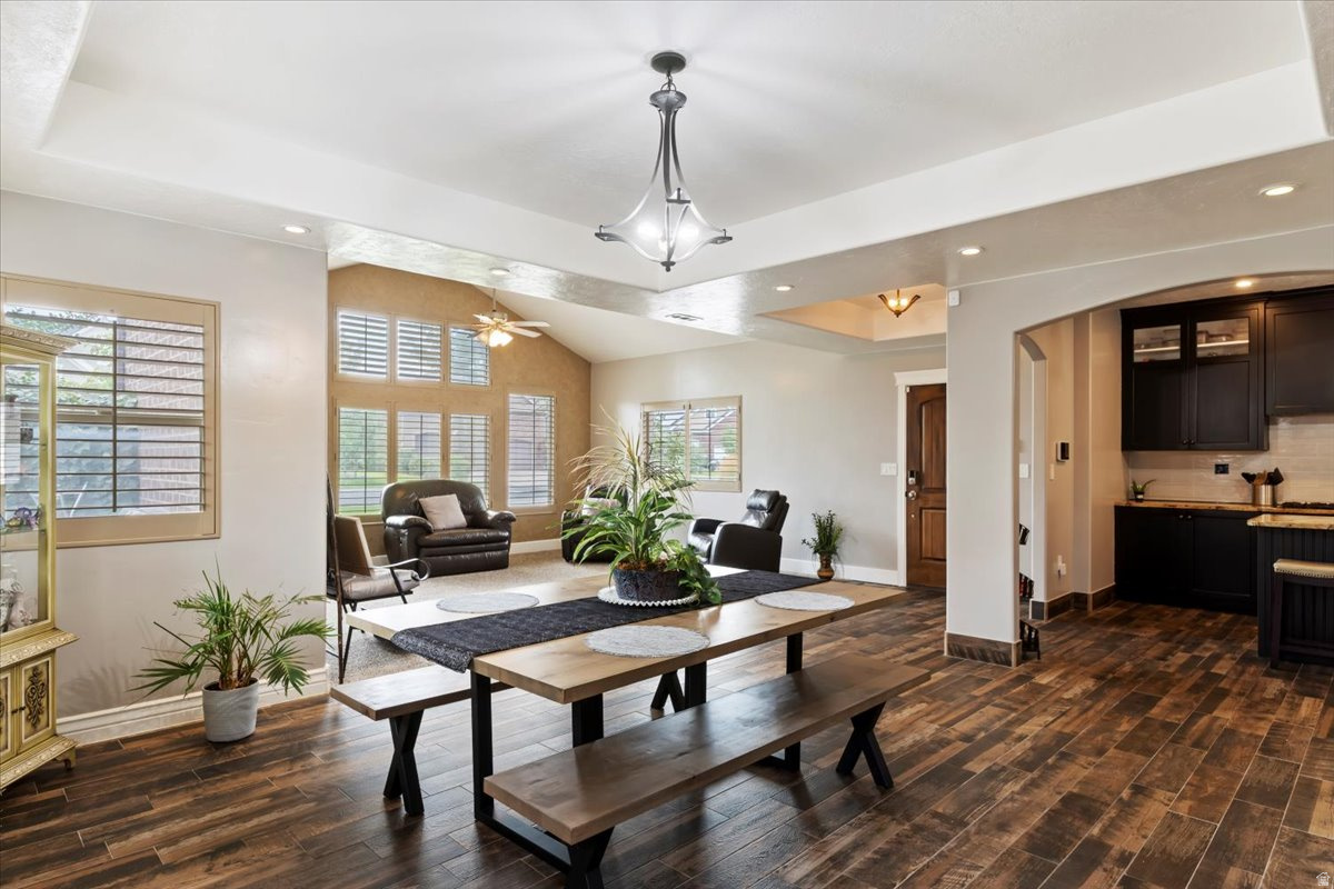 FLINT FARMS ESTATES - Residential