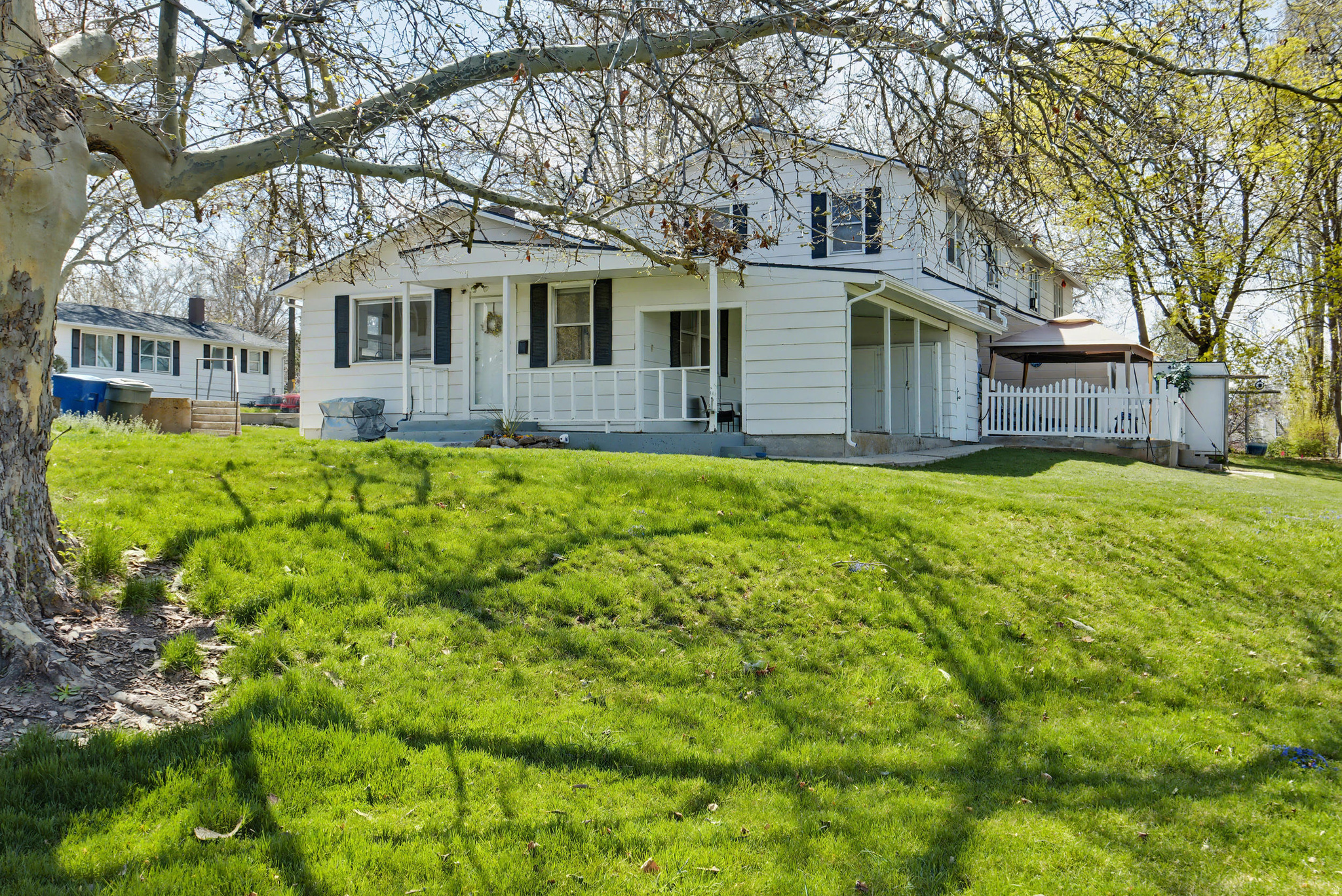 GRANDVIEW ACRES - Residential