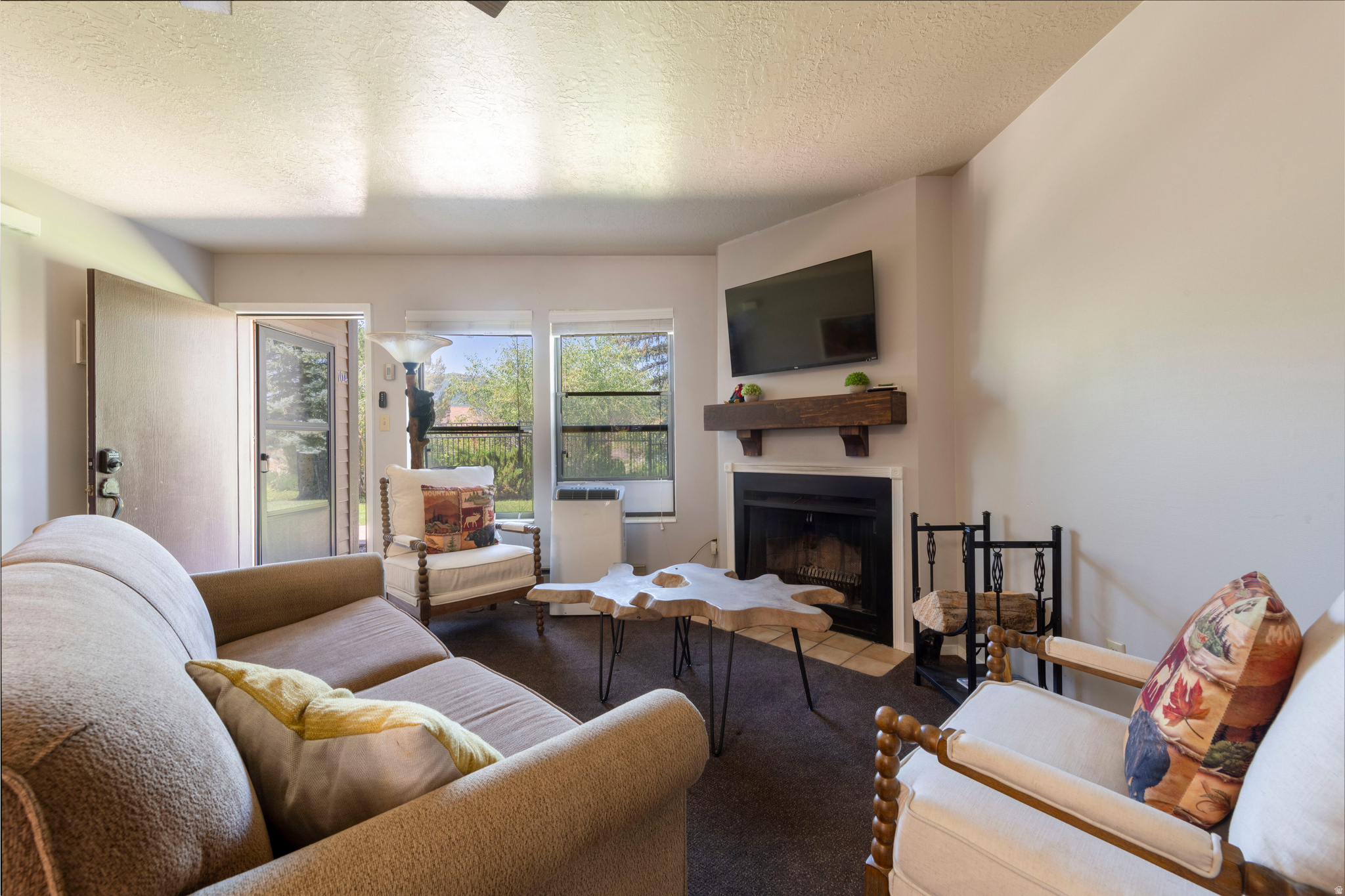 THE WOLF LODGE CONDO - Residential