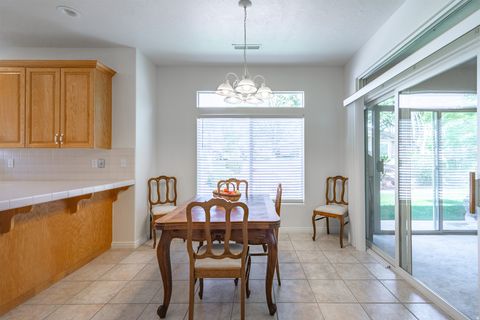 Tiny photo for 866 W SANDPIPER PL, Washington, UT 84780 (MLS # 2147129)
