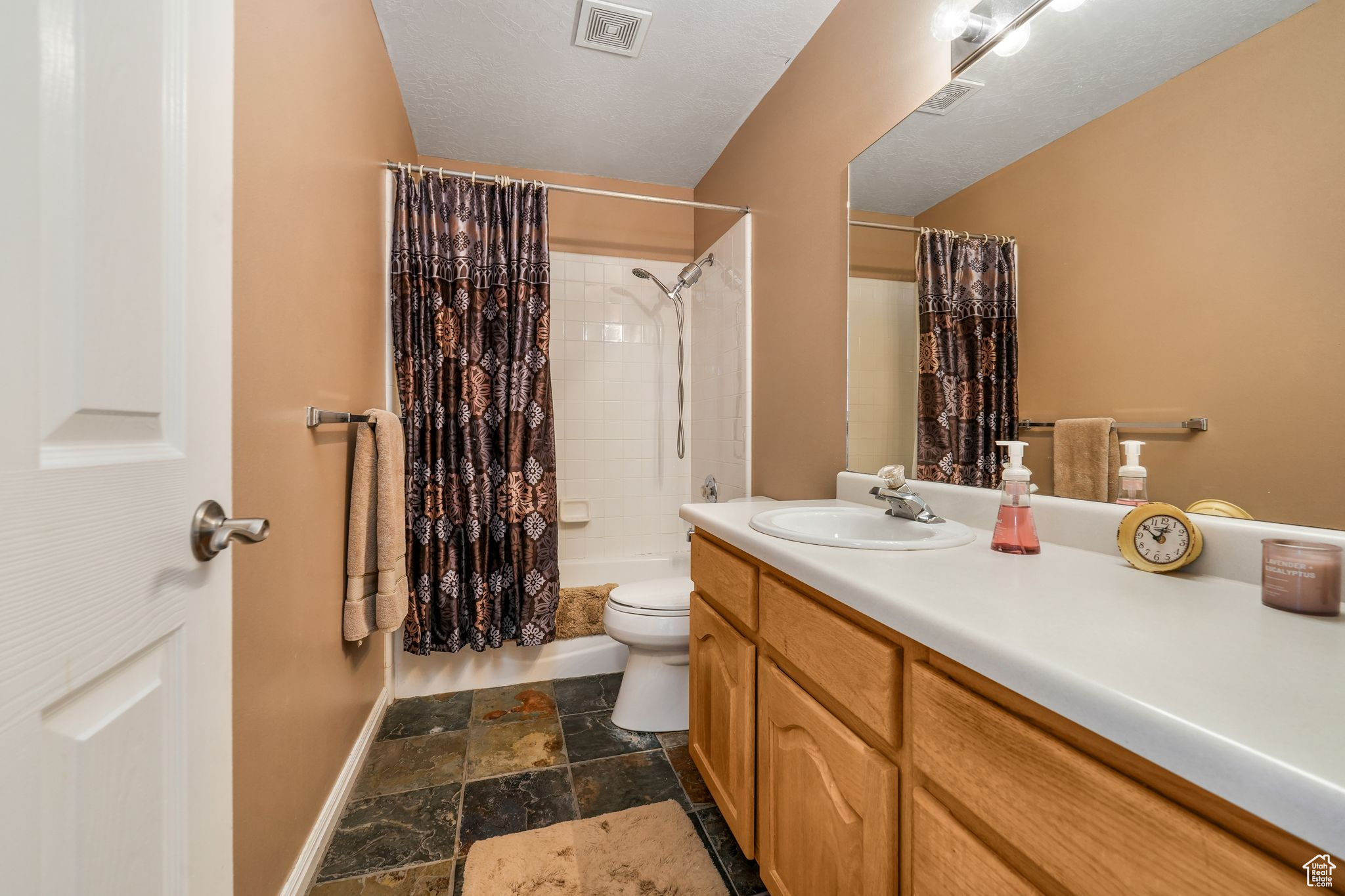 RIVER PARK ESTATES - Residential