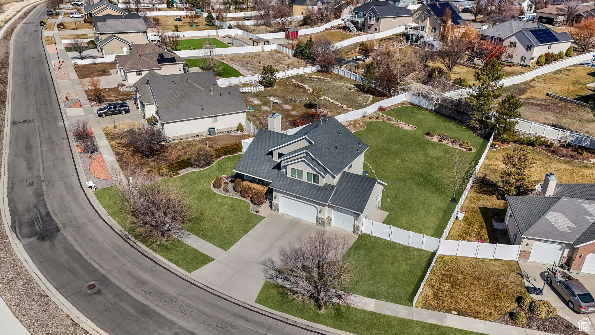 RIVER PARK ESTATES - Residential