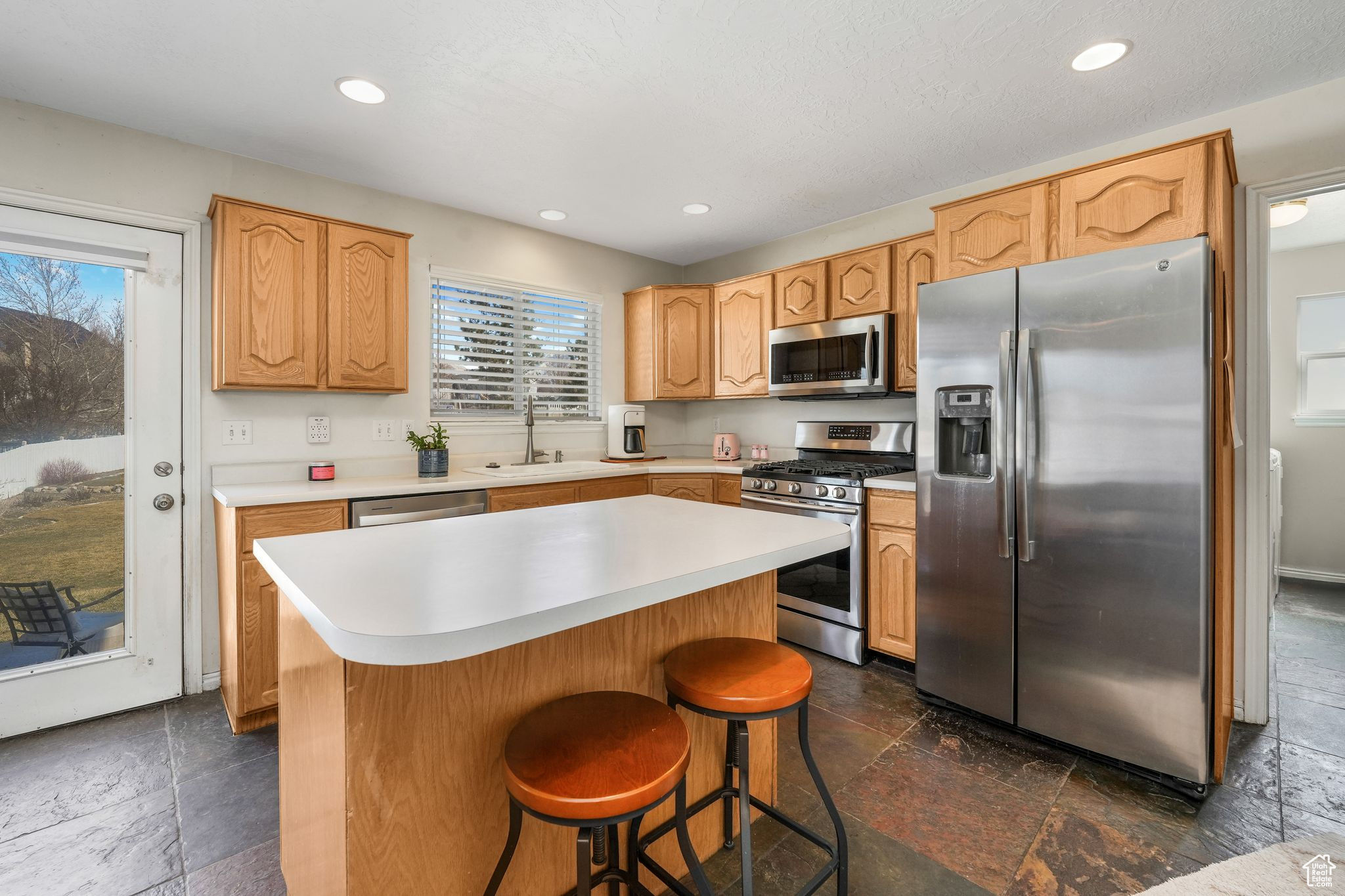 RIVER PARK ESTATES - Residential