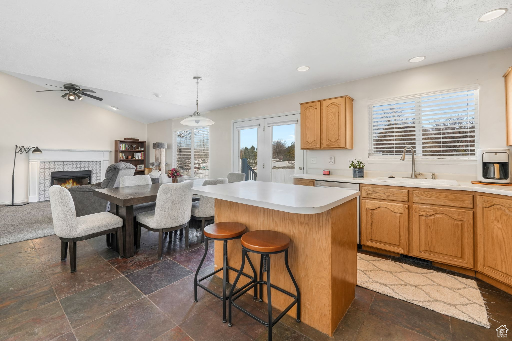 RIVER PARK ESTATES - Residential