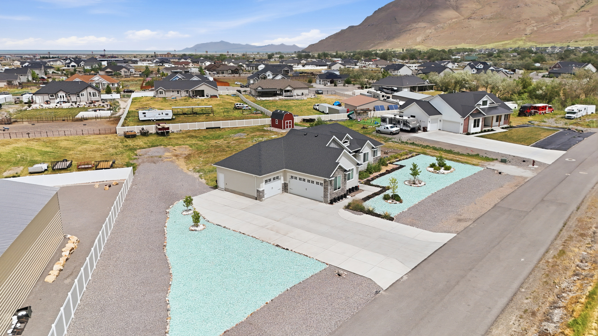BRIDLE WALK ACRES - Residential