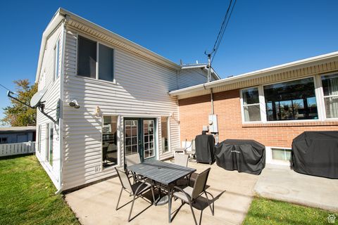 Tiny photo for 630 E 1800 S, Bountiful, UT 84010 (MLS # 2118595)