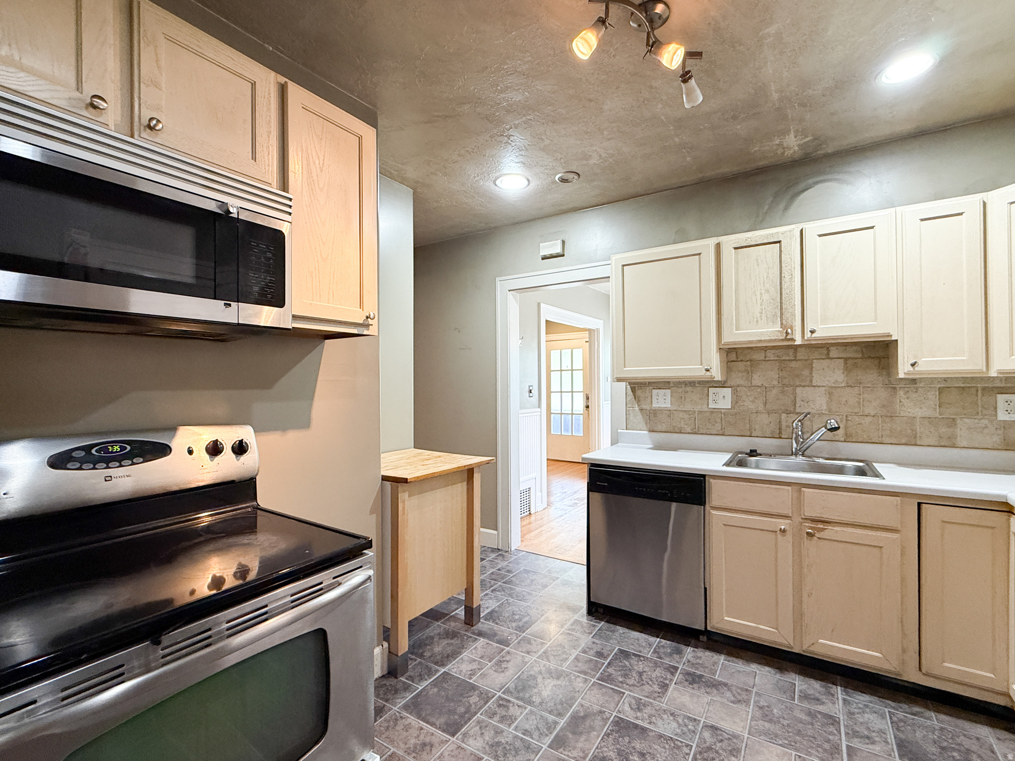 NOB HILL - Residential