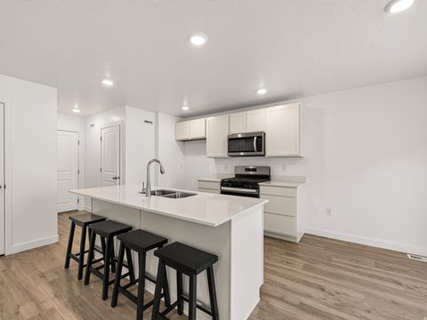 Tiny photo for 1721 E ALBION DR #1005, Salem, UT 84653 (MLS # 2173644)