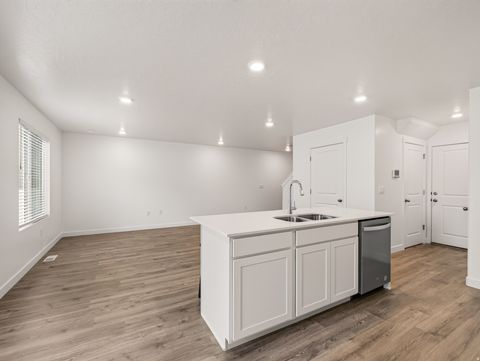 Tiny photo for 1721 E ALBION DR #1005, Salem, UT 84653 (MLS # 2173644)