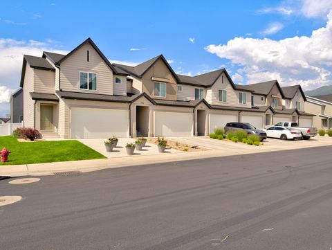 Townhouse For Sale - 1721 E Albion Dr #1005<br/> Salem, UT 84653