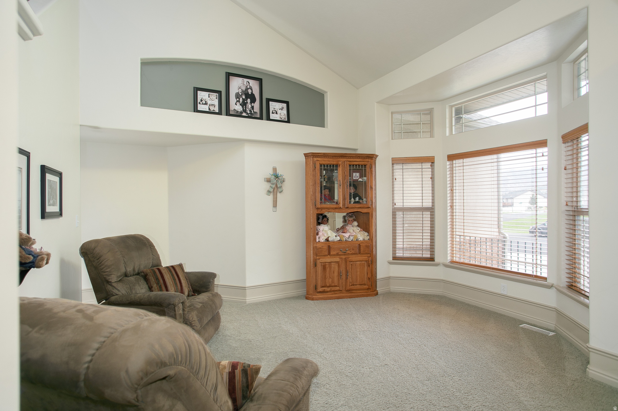 426 S DEER HOLLOW RD