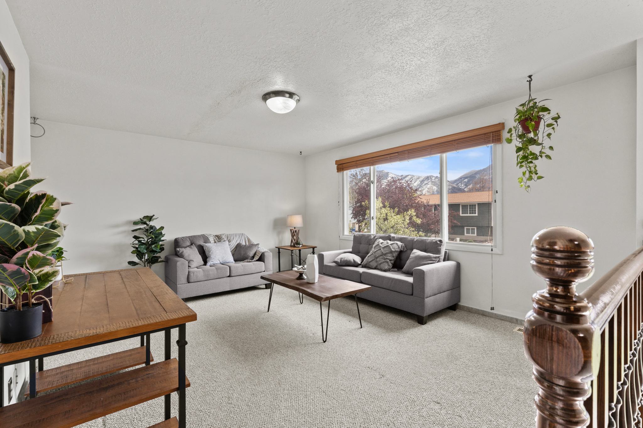 COUNTRY MANOR - Residential