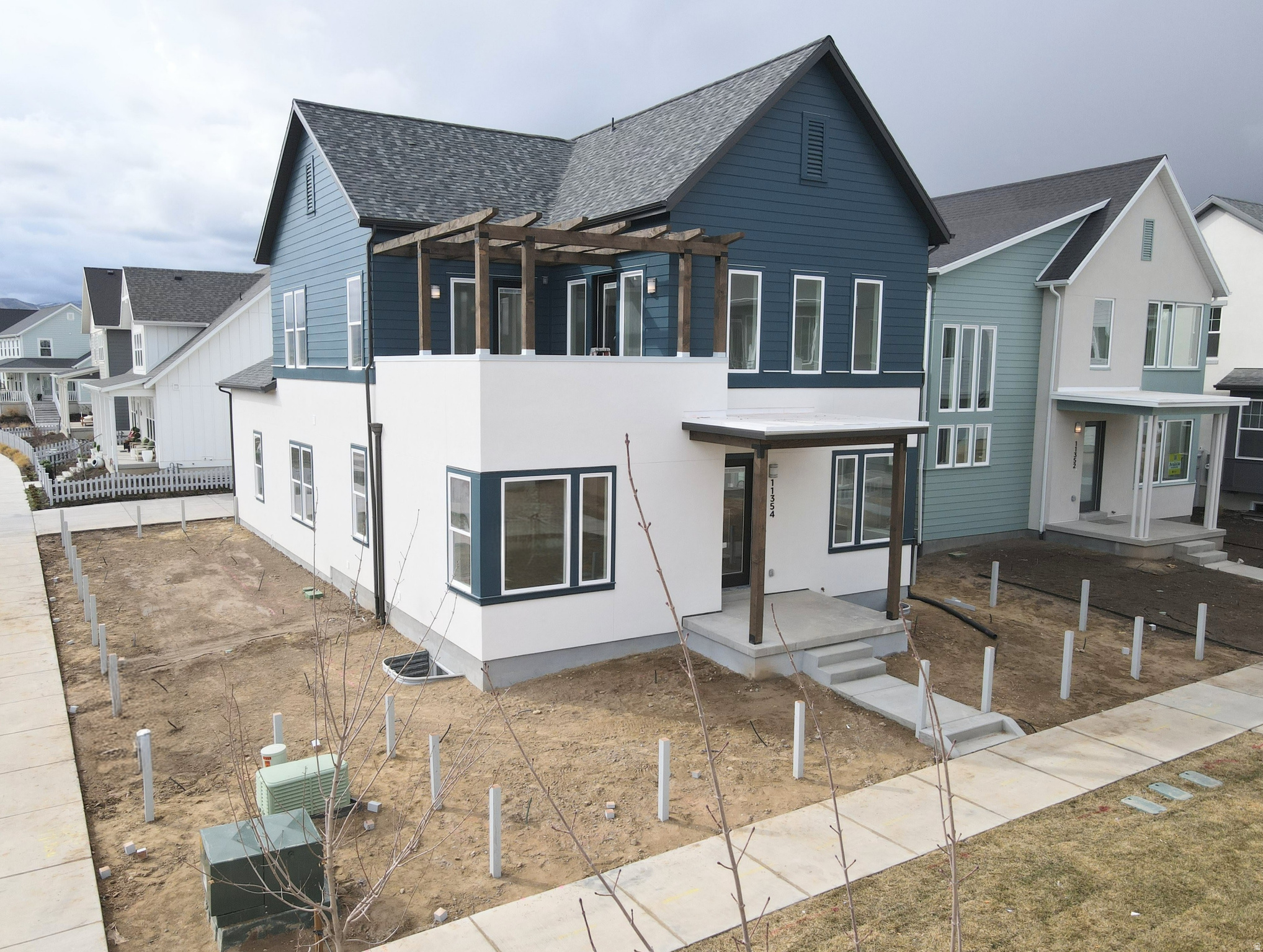 DAYBREAK - Residential