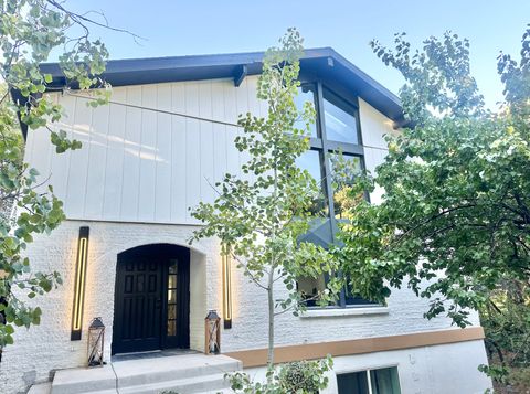 Tiny photo for 3442 NAVAJO LN, Provo, UT 84604 (MLS # 2161089)
