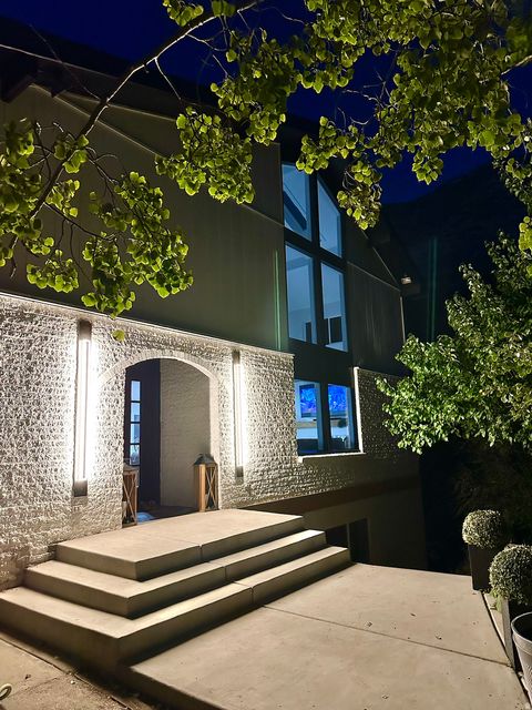 Photo of 3442 NAVAJO LN, Provo, UT 84604 (MLS # 2161089)