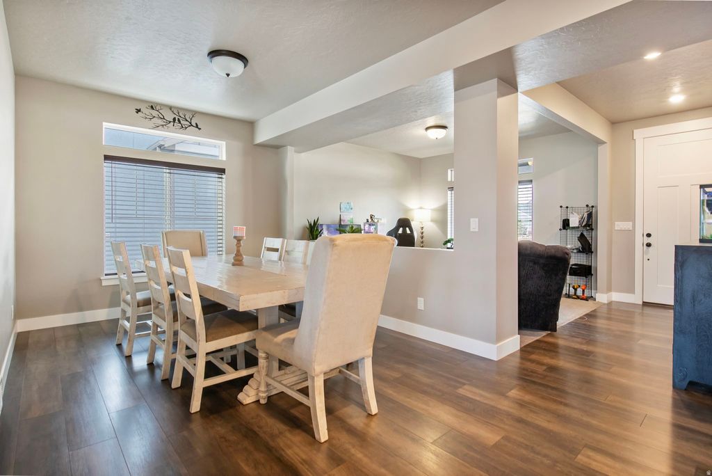 Photo of 348 S HAYES WELL LN, Saratoga Springs, UT 84045 (MLS # 2137318)