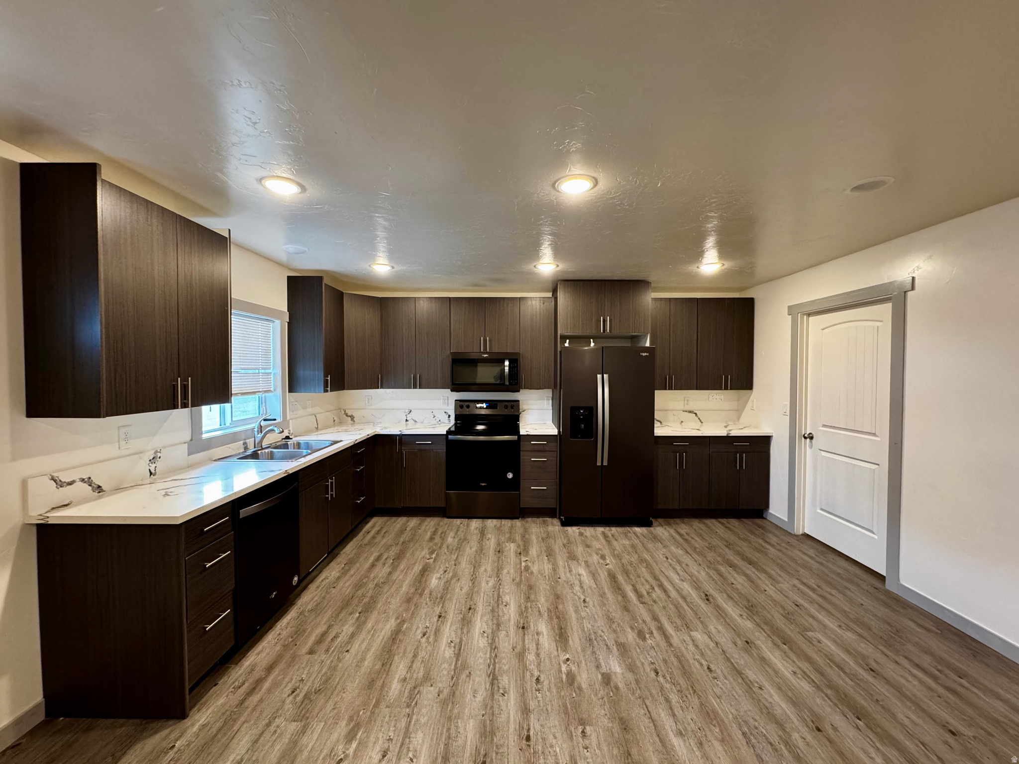 RIVER HEIGHTS - Residential