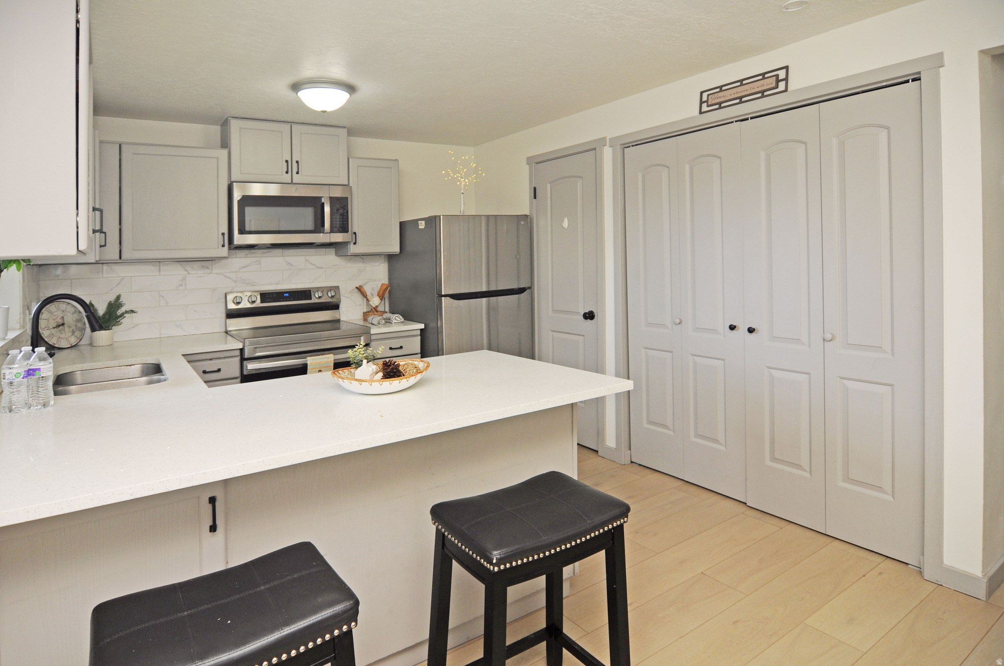 CANYON TERRACE - Residential