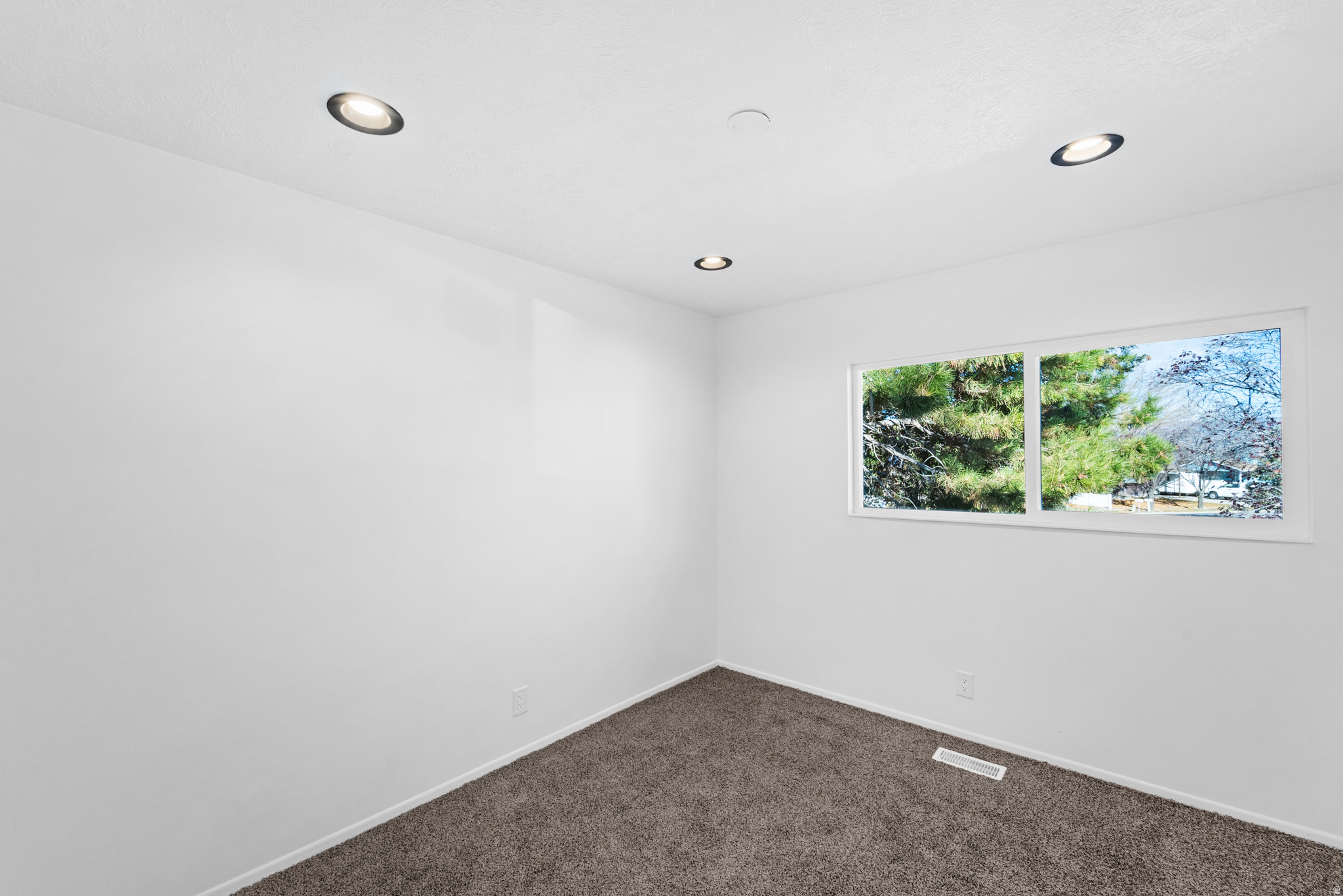 ROYAL WEST - Residential