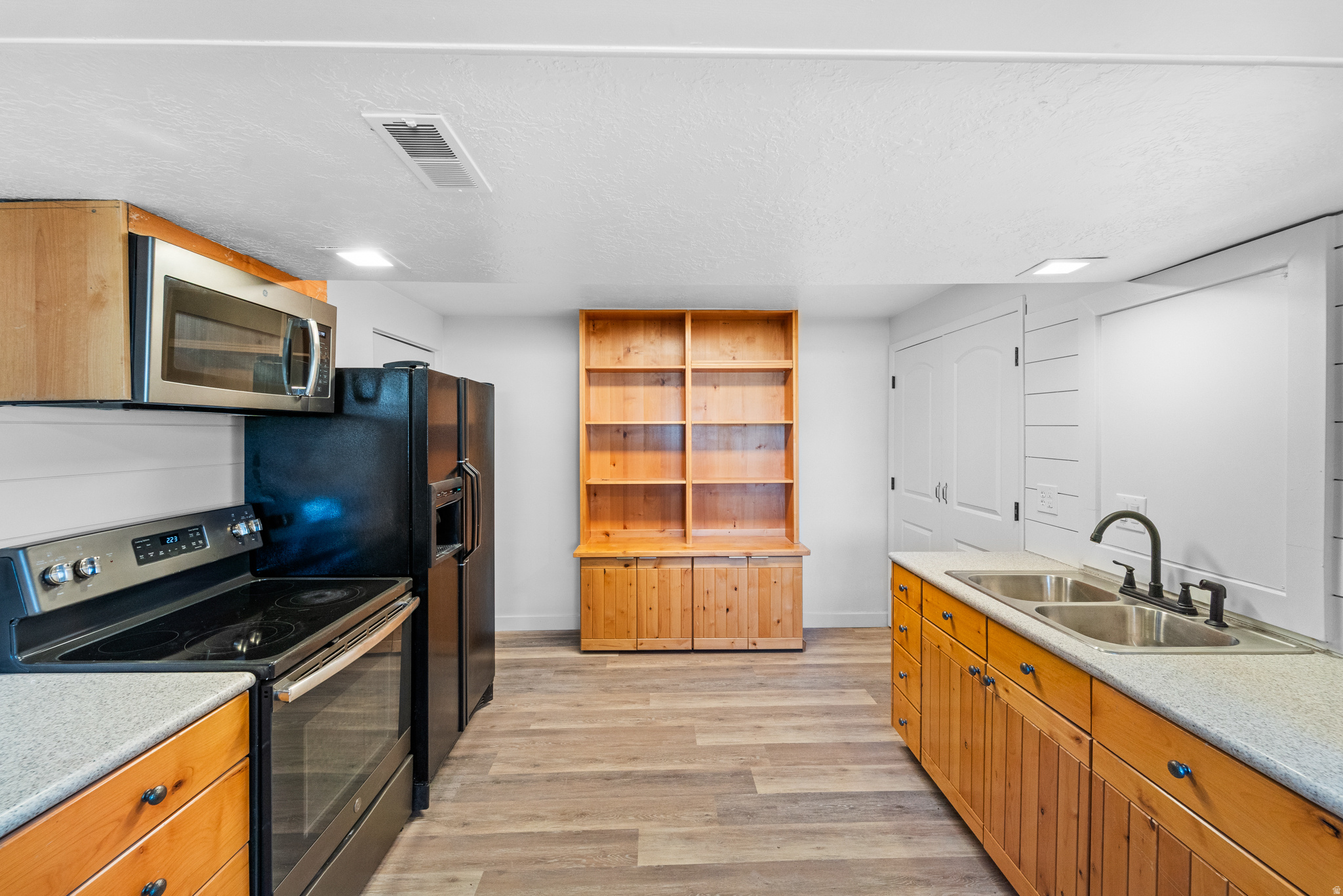 ROYAL WEST - Residential