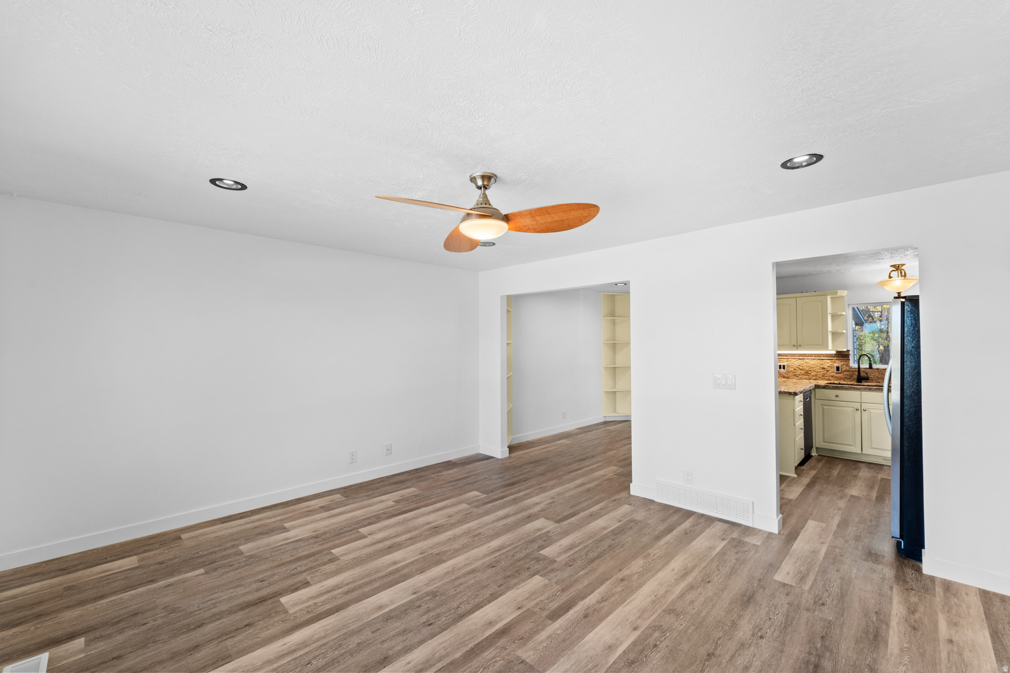 ROYAL WEST - Residential