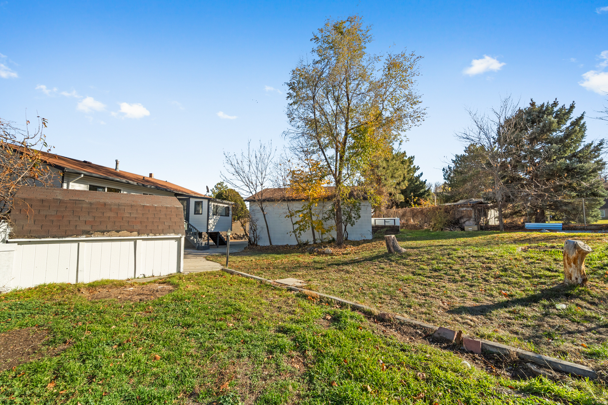 ROYAL WEST - Residential