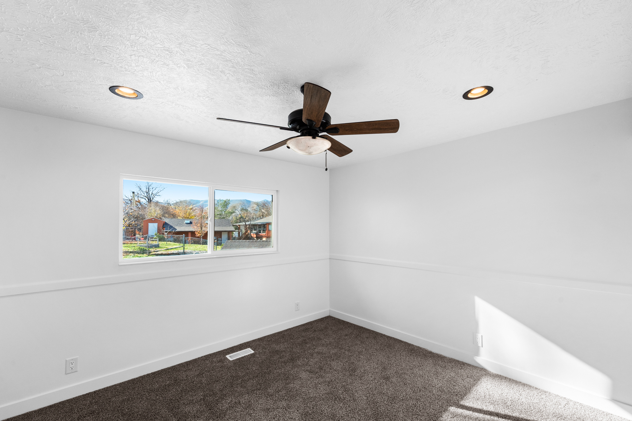 ROYAL WEST - Residential