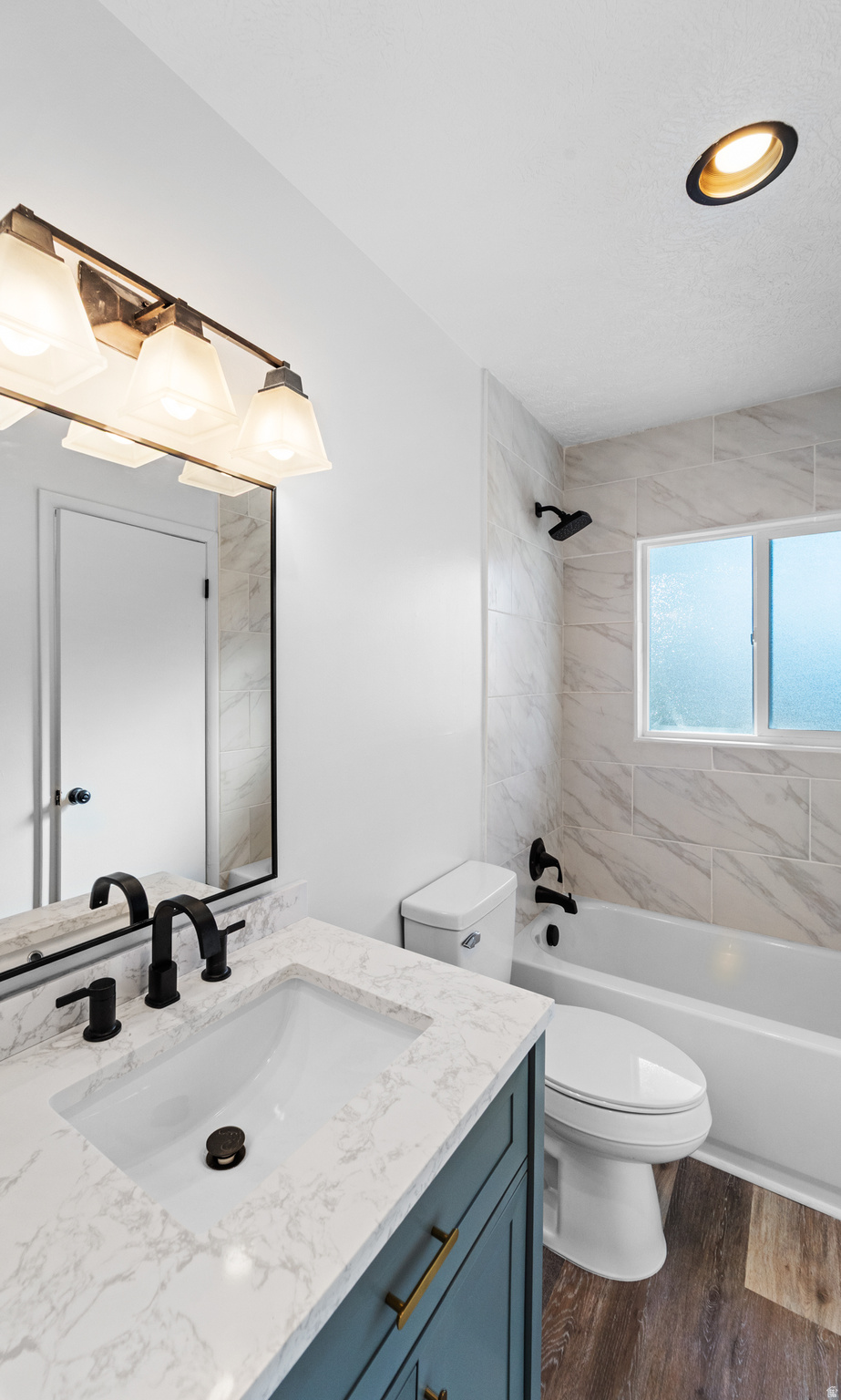 ROYAL WEST - Residential