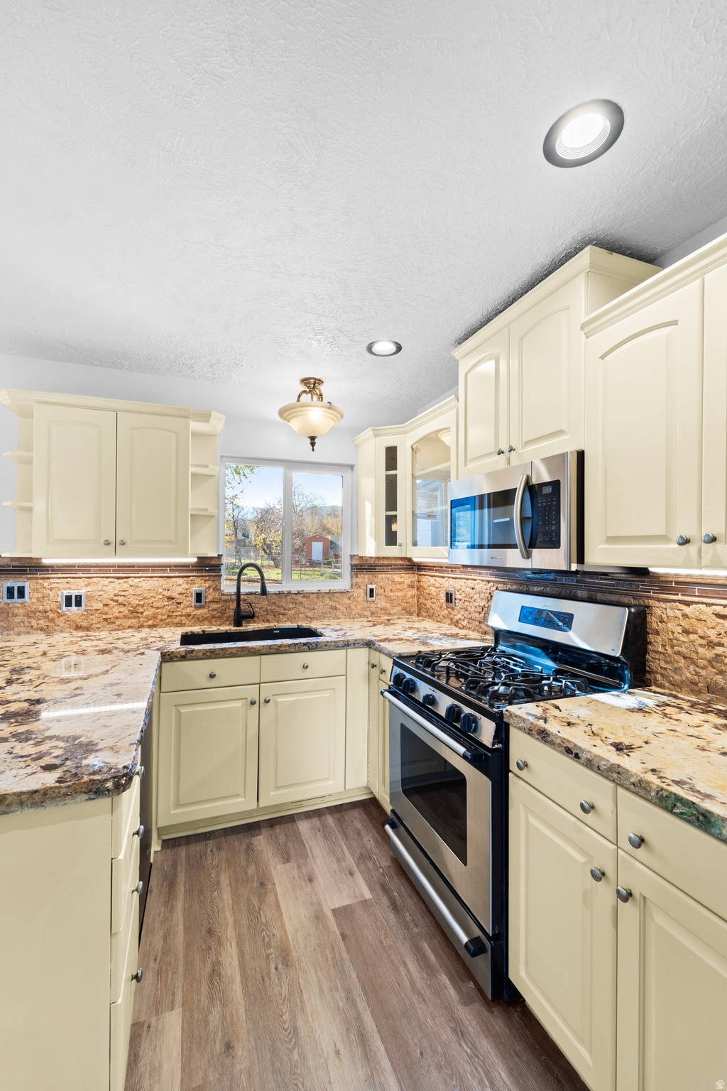 ROYAL WEST - Residential