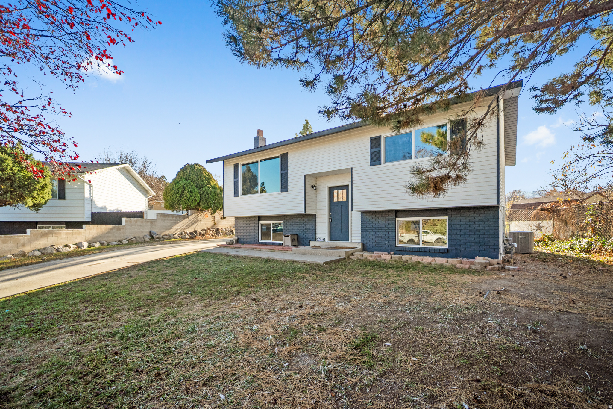 ROYAL WEST - Residential