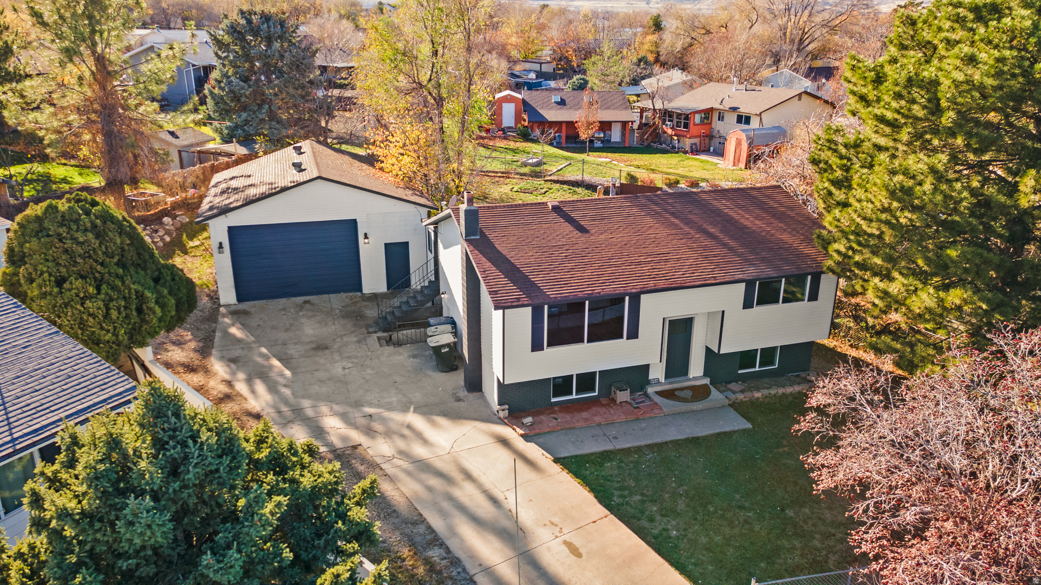 ROYAL WEST - Residential