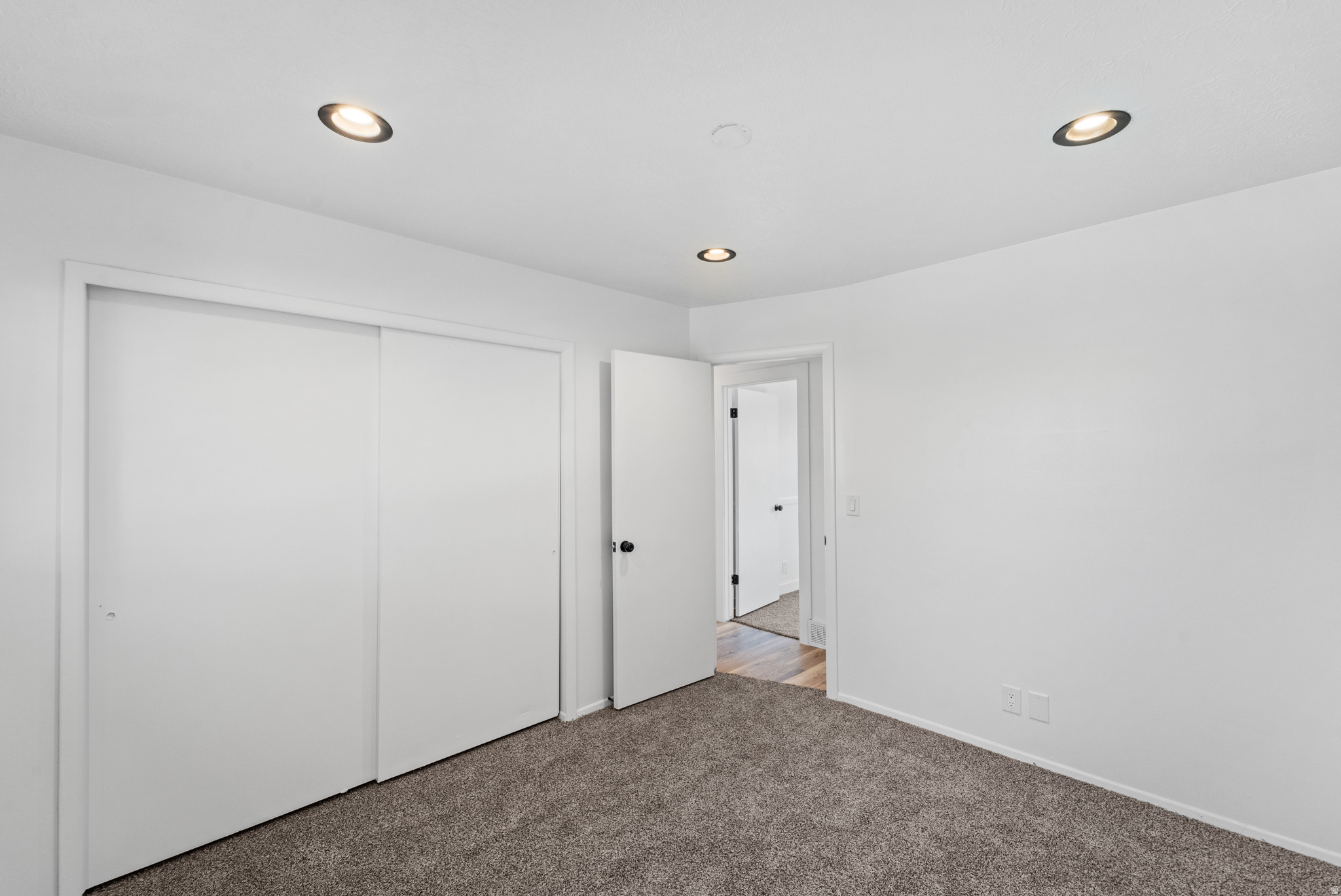 ROYAL WEST - Residential