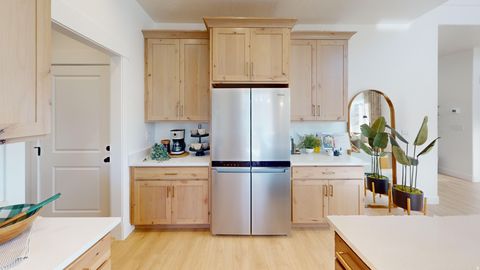 Tiny photo for 412 E LUNA CIR #62, Salem, UT 84653 (MLS # 2126756)