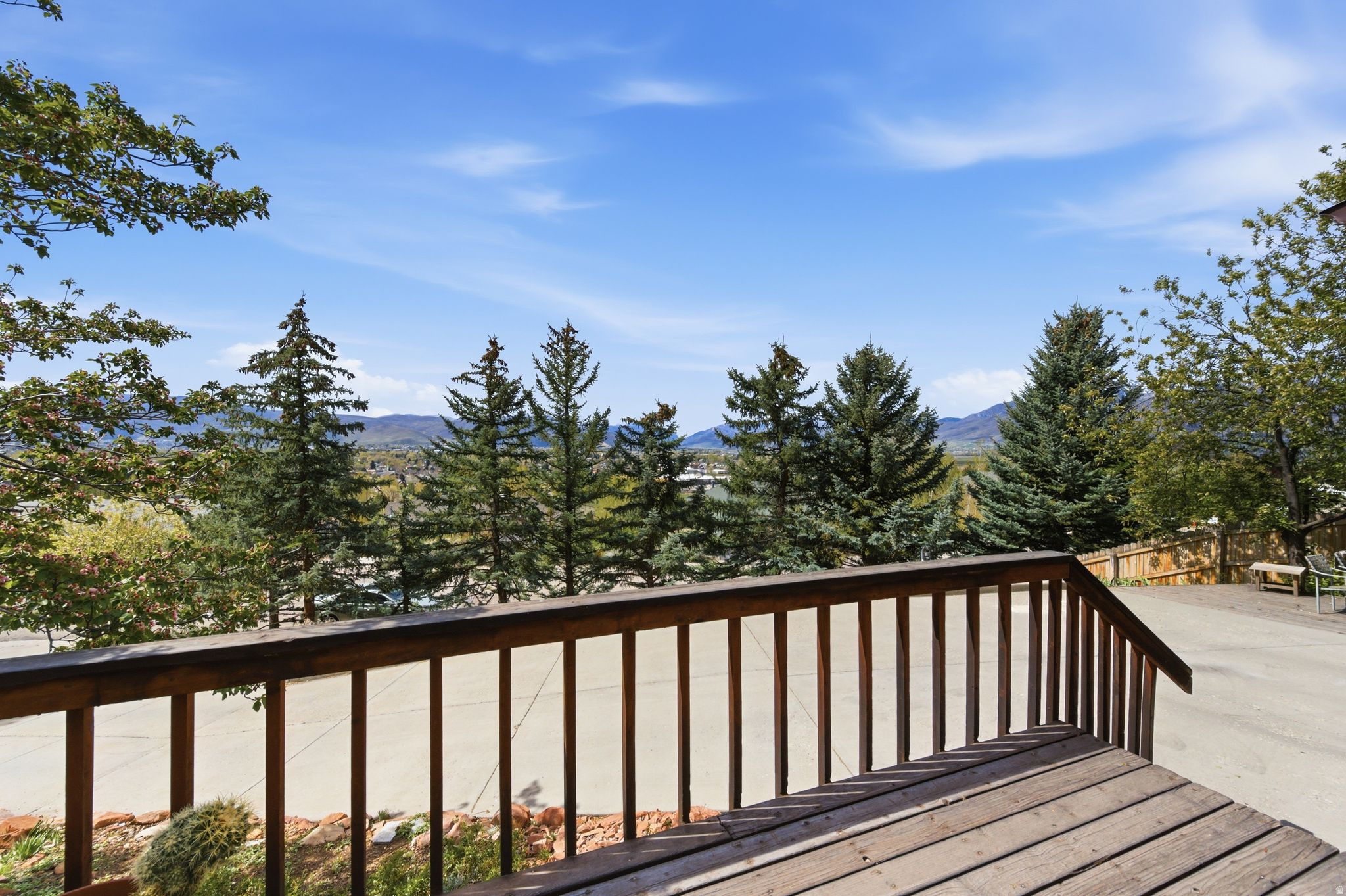 VALLEY HILLS - Residential