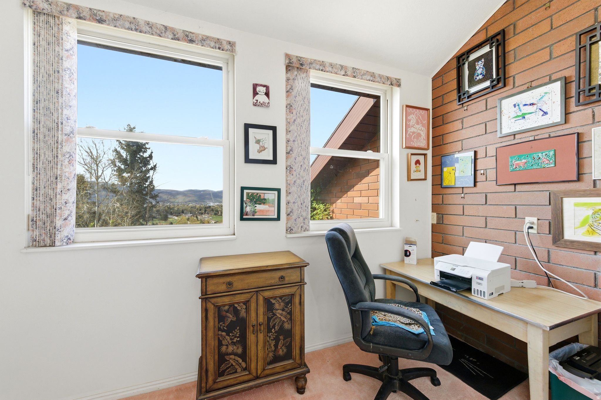 VALLEY HILLS - Residential