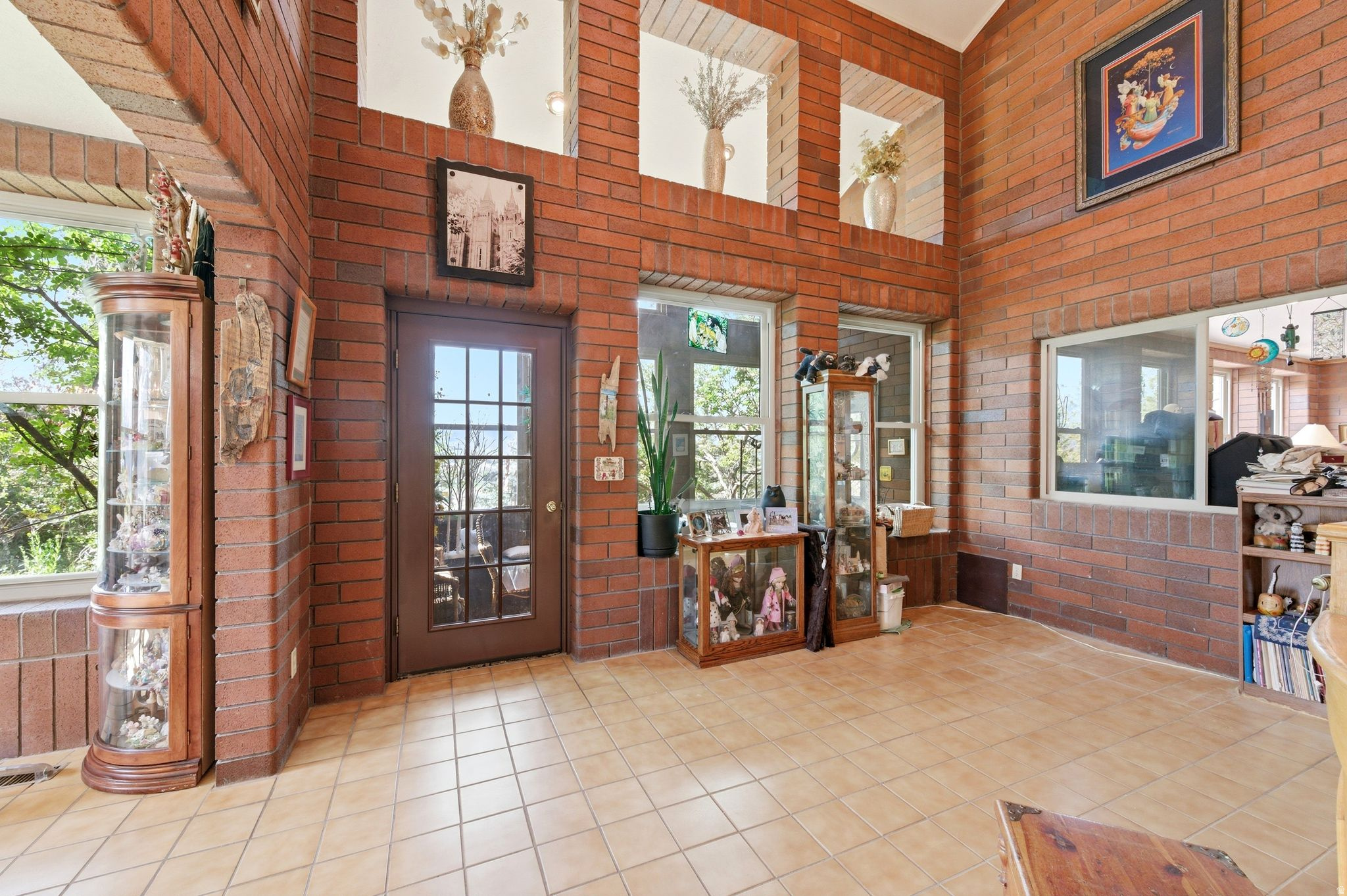 VALLEY HILLS - Residential