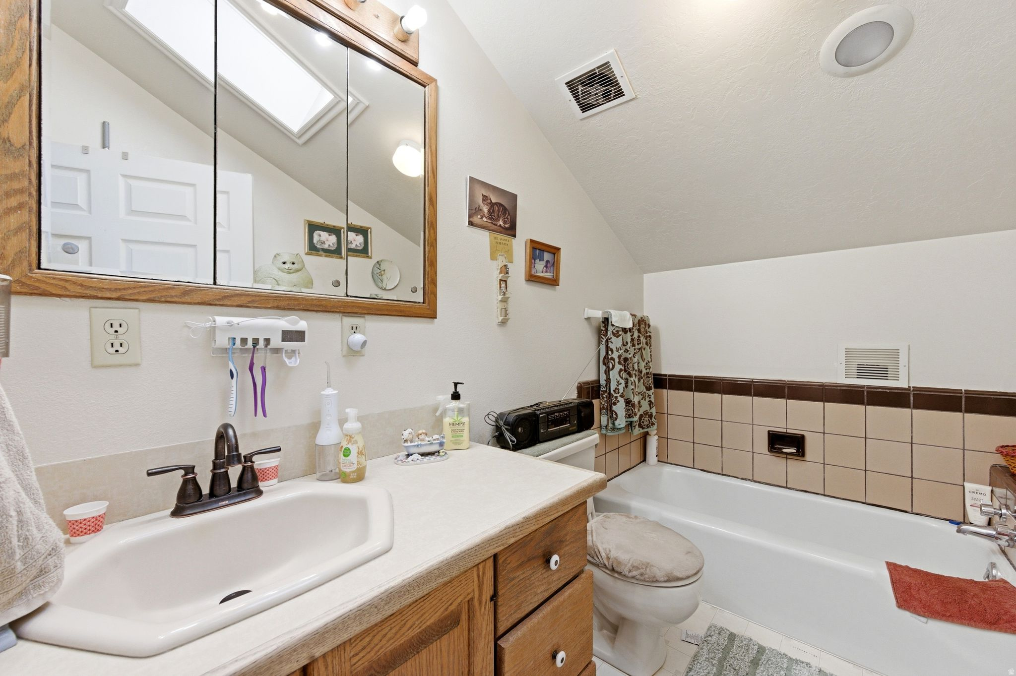 VALLEY HILLS - Residential