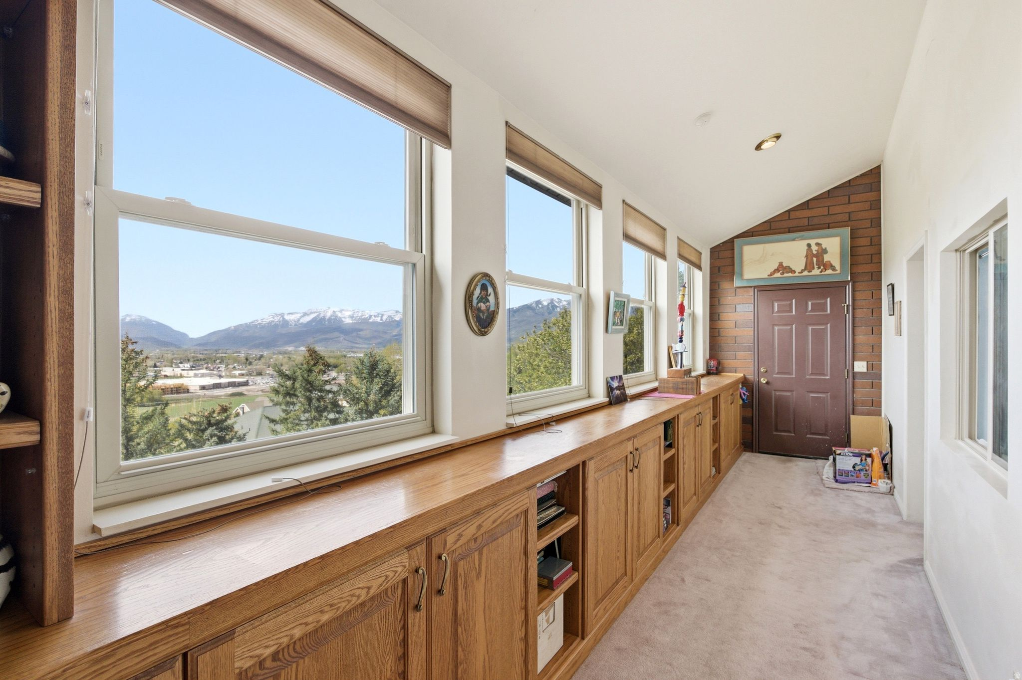 VALLEY HILLS - Residential