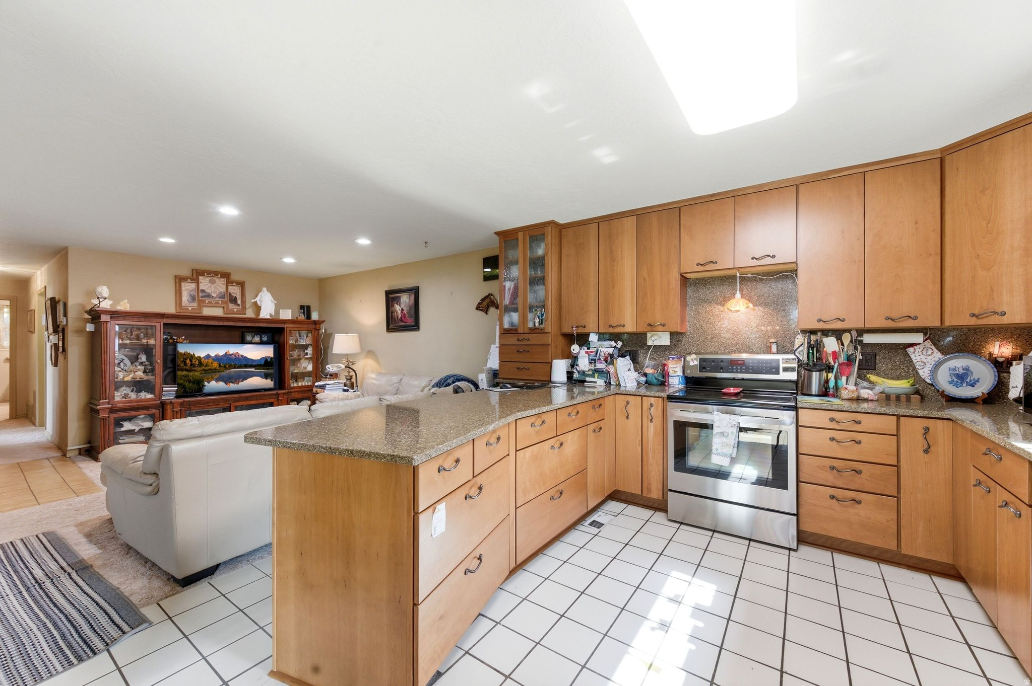 VALLEY HILLS - Residential