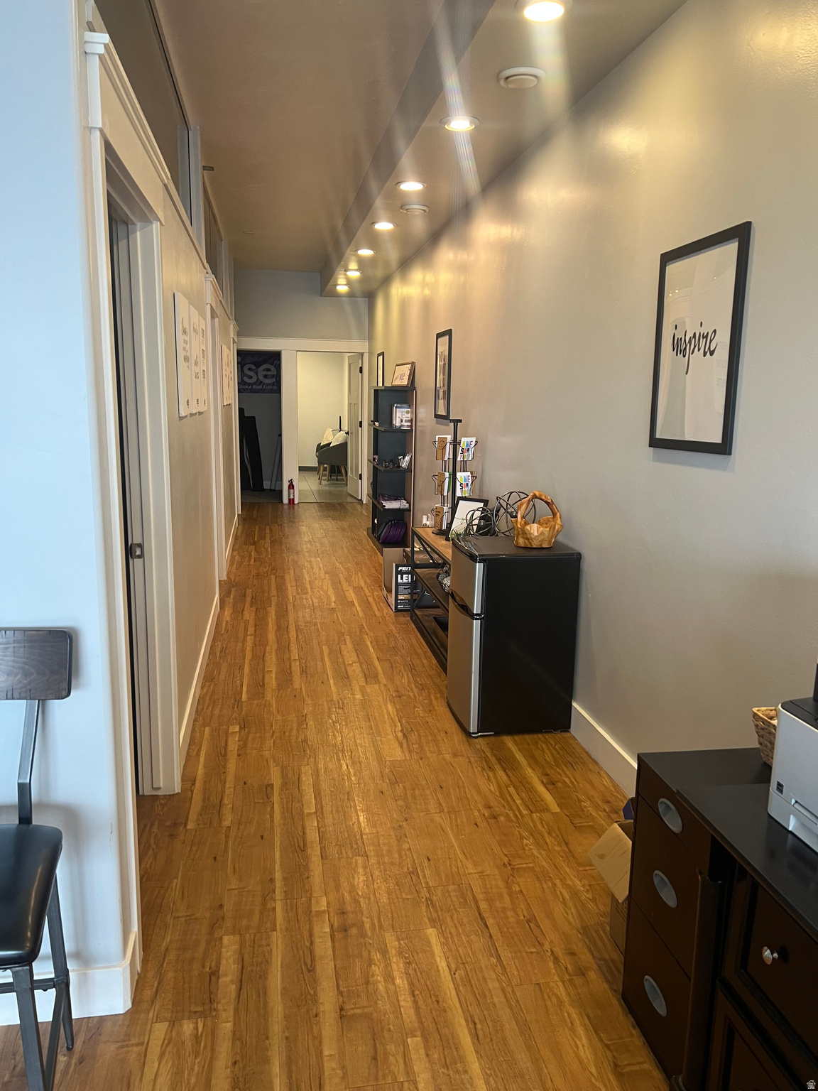 REED PLAZA - Commercial Lease