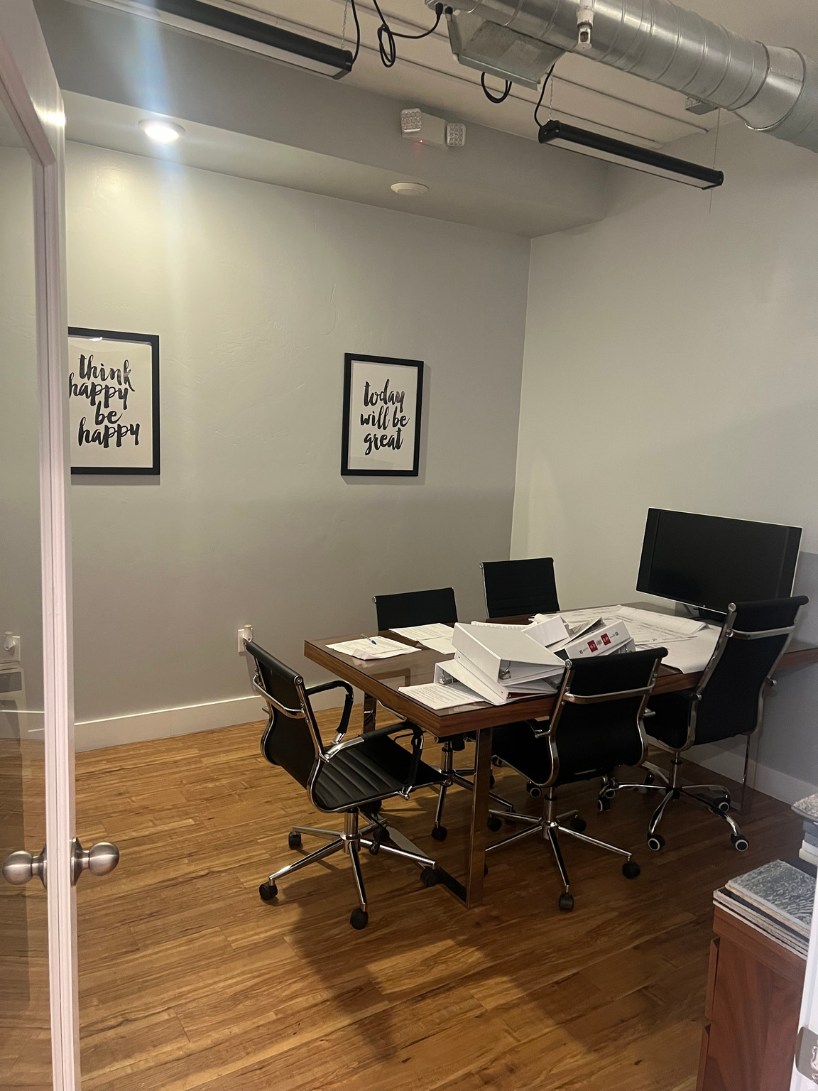 REED PLAZA - Commercial Lease