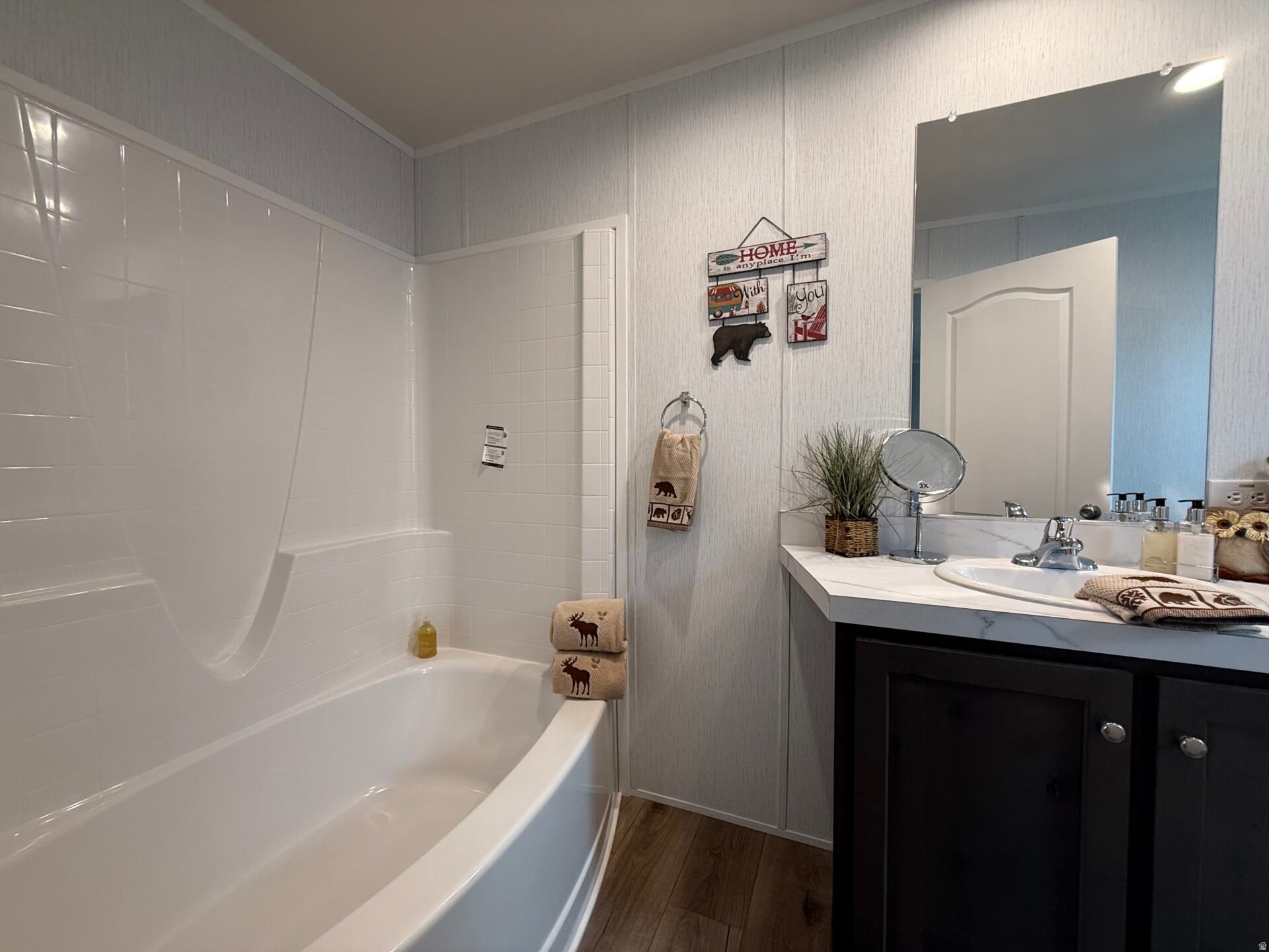 VALLEY VIEW MOBILE HOME PARK - Residential